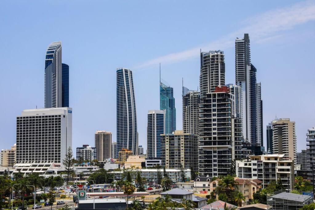Modern 1 Brm Apartment With Pool Close To Beach Gold Coast Exterior photo